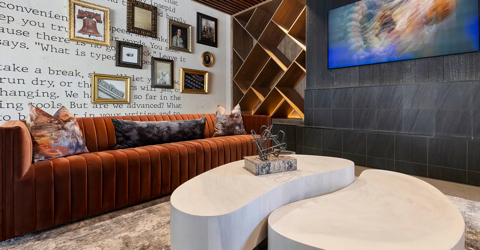 clubroom lounge